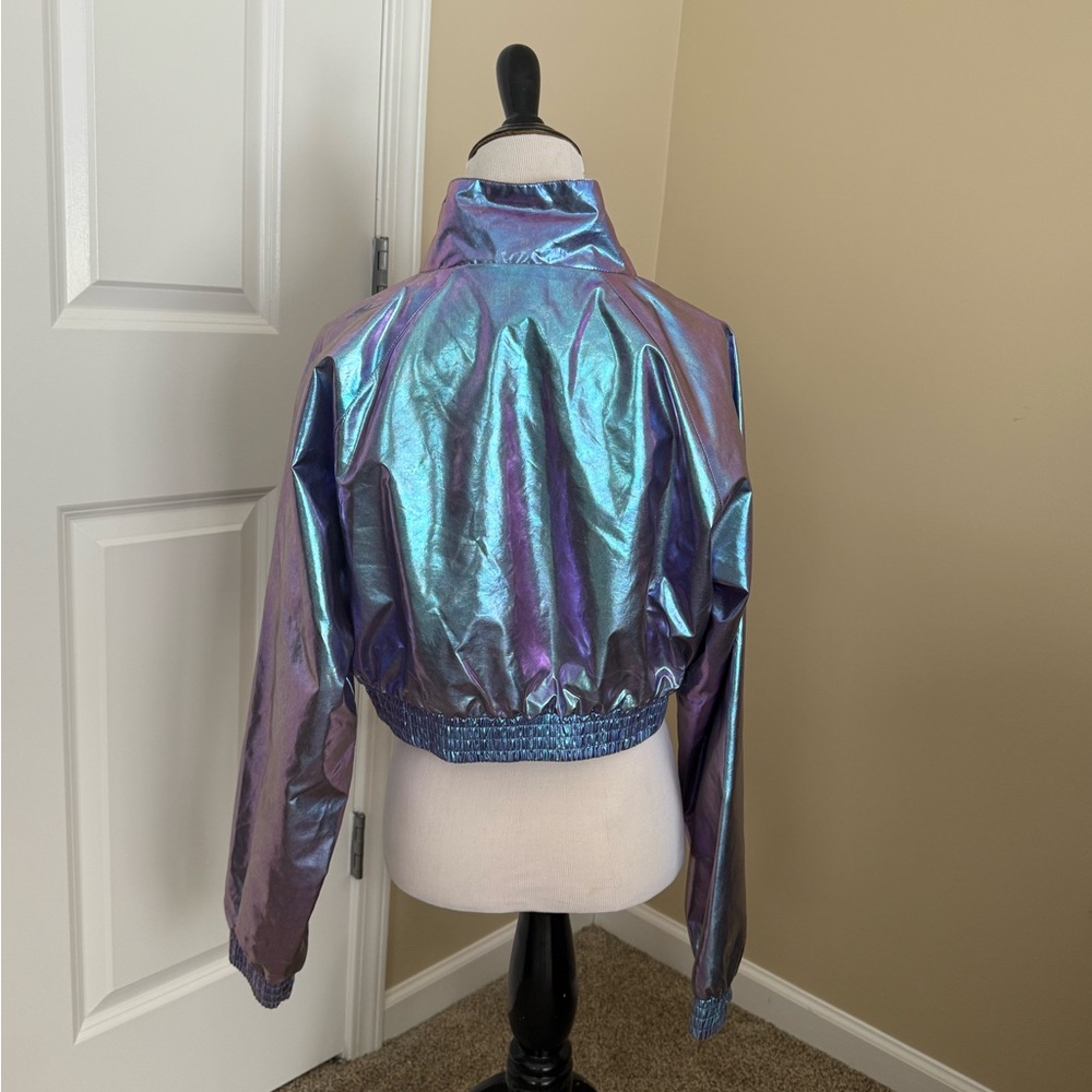 Iridescent Cropped Jacket/Top - Picture 8 of 9